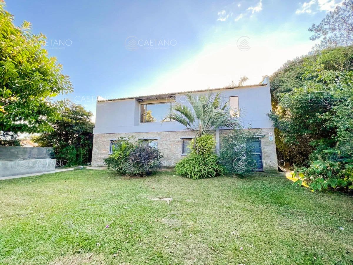 Casa en venta en Pinares, Punta del Este - estilo acogedor con jardín y cerca de la playa — foto 2