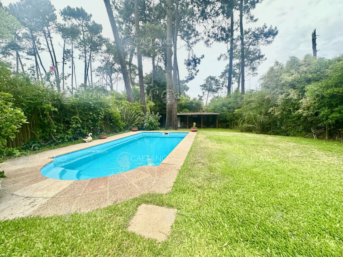 Venta Casa Quincho - 4 Dormitorios + Pileta - Pinares Punta Del Este — foto 2