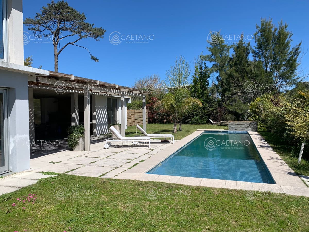 Alquiler espectacular casa en exclusivo barrio privado Punta del Este - 3 dormitorios + dependencia de servicio — foto 3