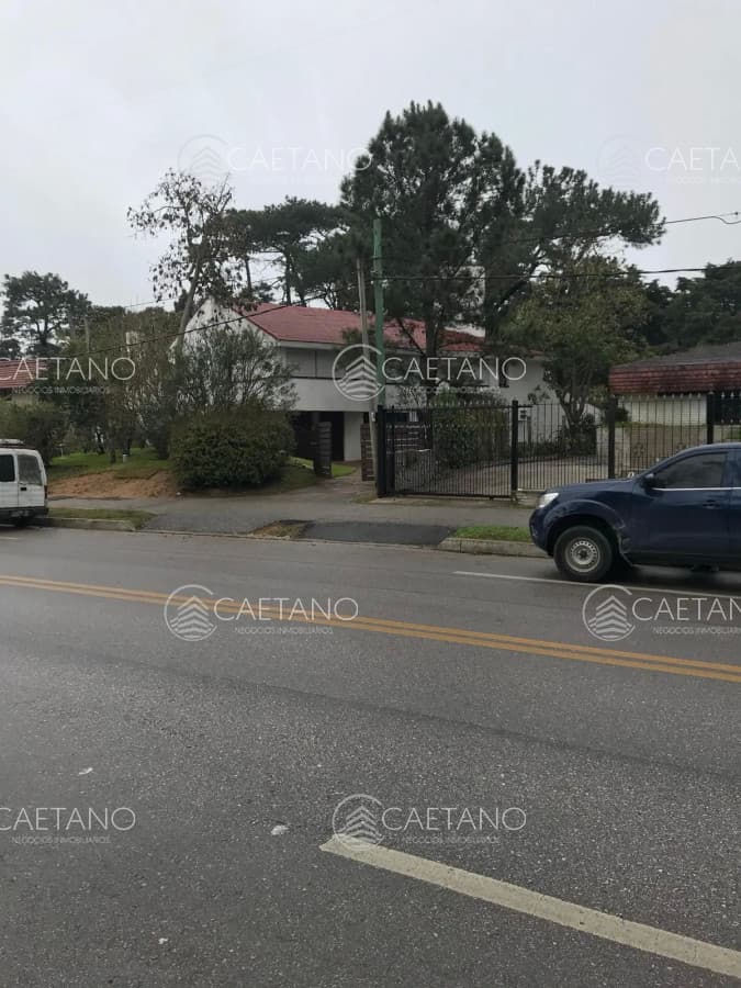 Gran Casa en venta zona cantegril — foto 2