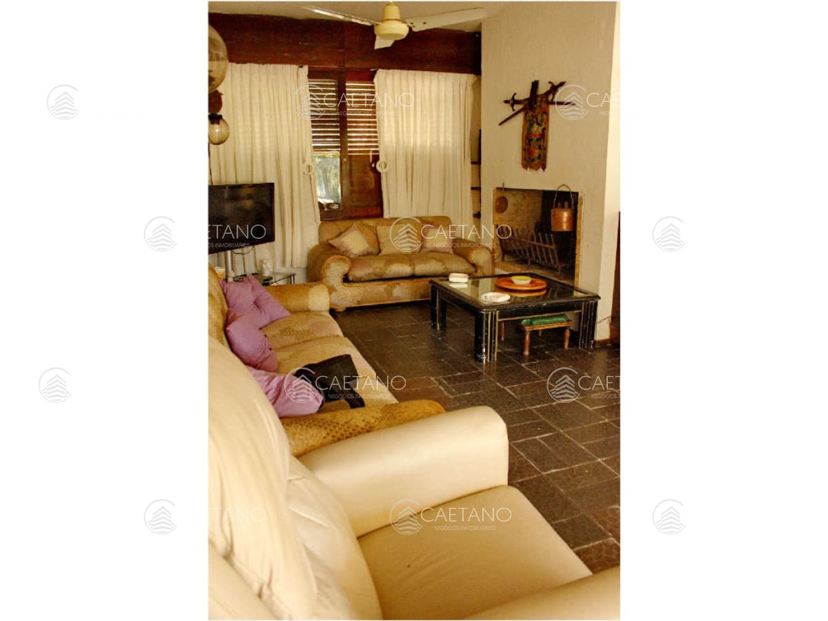 Vendo casa 5 dormitorios con piscina, primeras paradas playa mansa a 300 m del mar, Punta del Este. — foto 3
