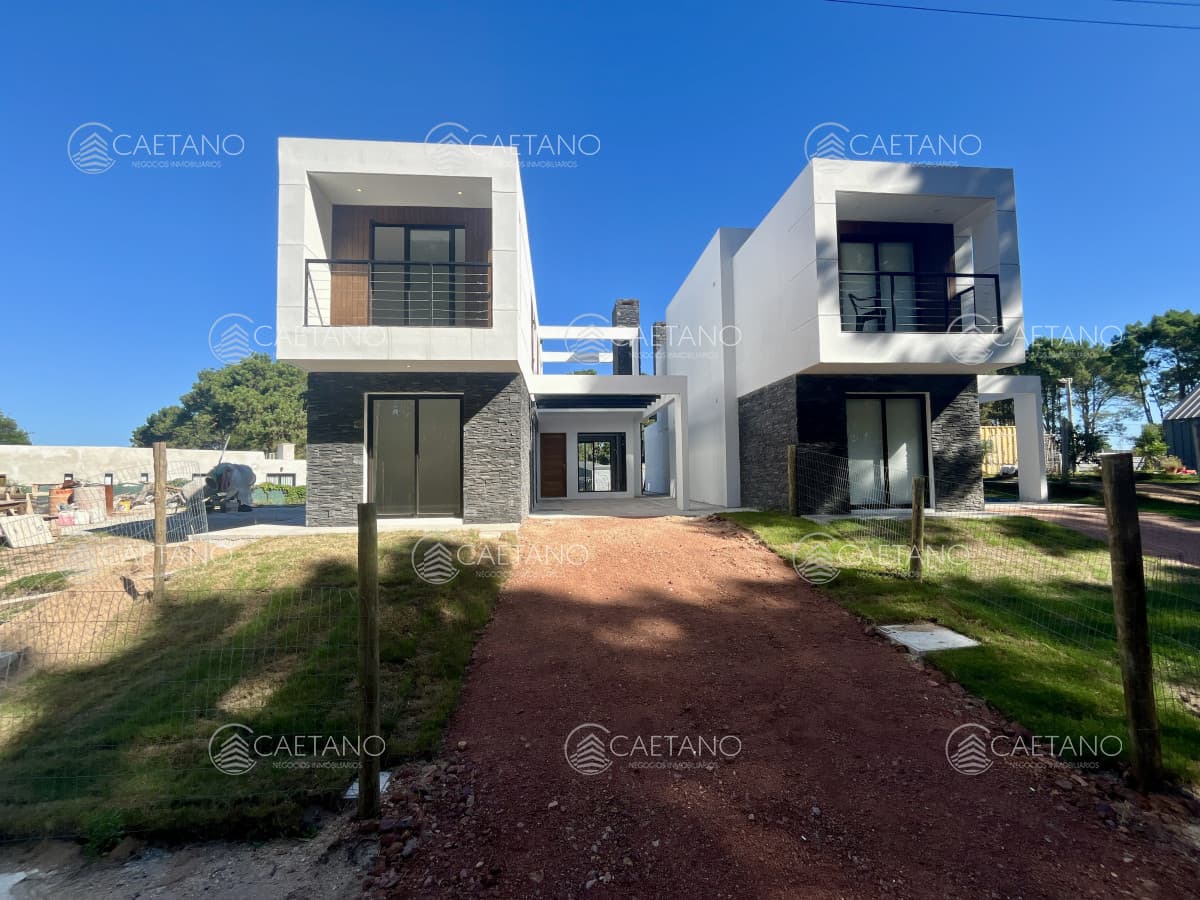 Venta casa 3 dormitorios. Parque Burnet, Maldonado
