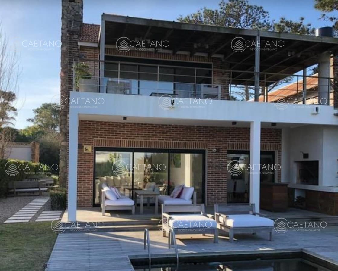 Venta de Casa 3 DORMITORIOS en MONTOYA, LA BARRA — foto 2