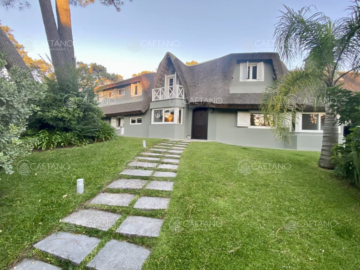 Casa 5 dormitorios Punta del Este Pinares — foto 2