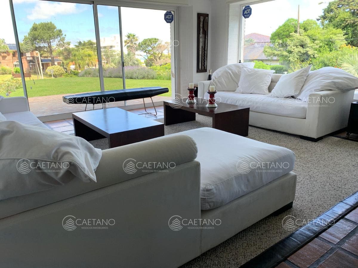 Venta casa 6 dormitorios - Playa Mansa, Punta del Este — foto 3