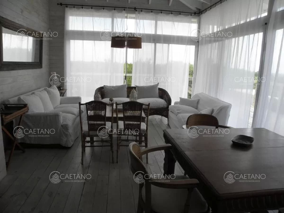 Alquiler temporal casa 7 dormitorios. Punta Piedras Manantiales — foto 2
