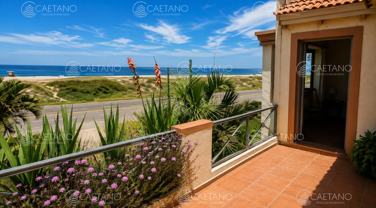 Casa frente al mar en Montoya - La Barra — foto 2