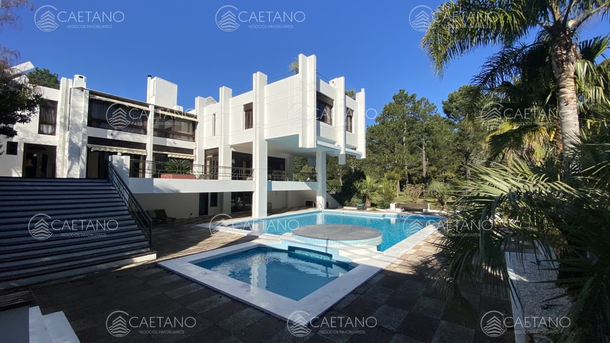 Espectacular residencia en Punta Ballena. — foto 3