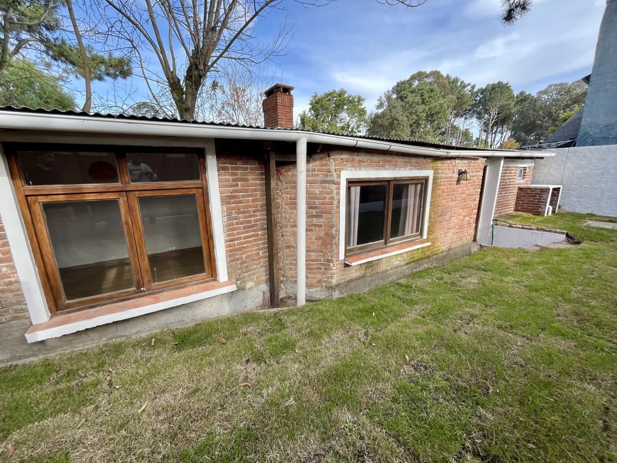 Alquiler anual casa 1 dormitorio, Pinares.