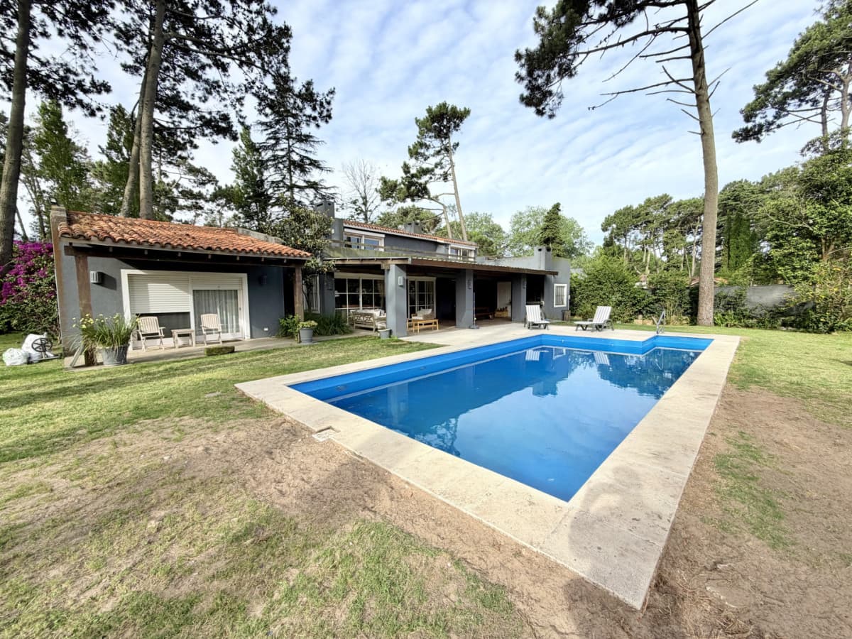 Alquiler. Casa 6 dormitorios. Punta del Este