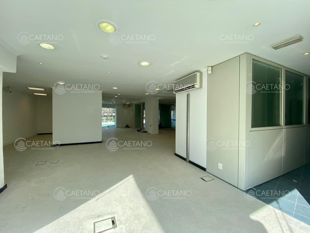 Local comercial sobre Roosevelt — foto 2
