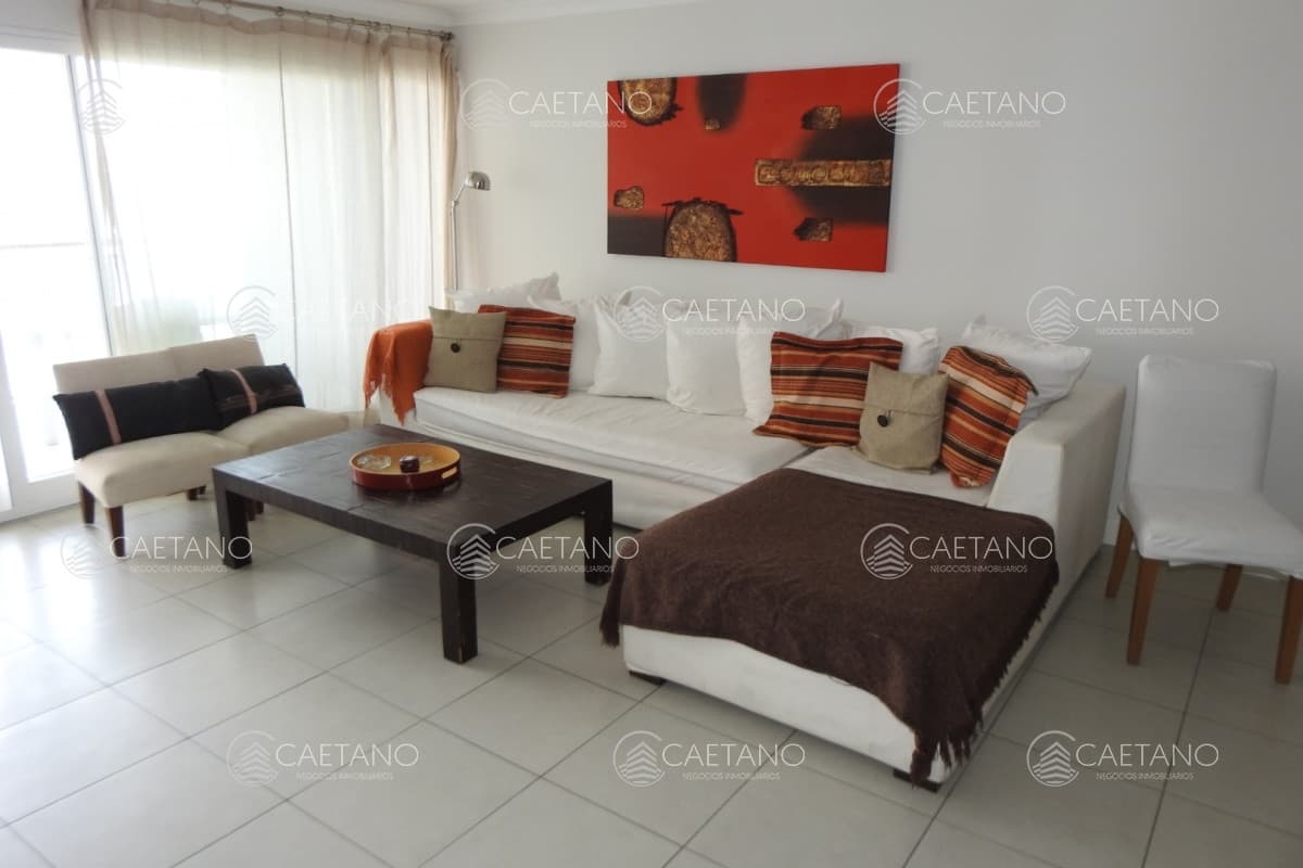 Venta apartamento 3 dormitorios. Playa brava, Punta del Este