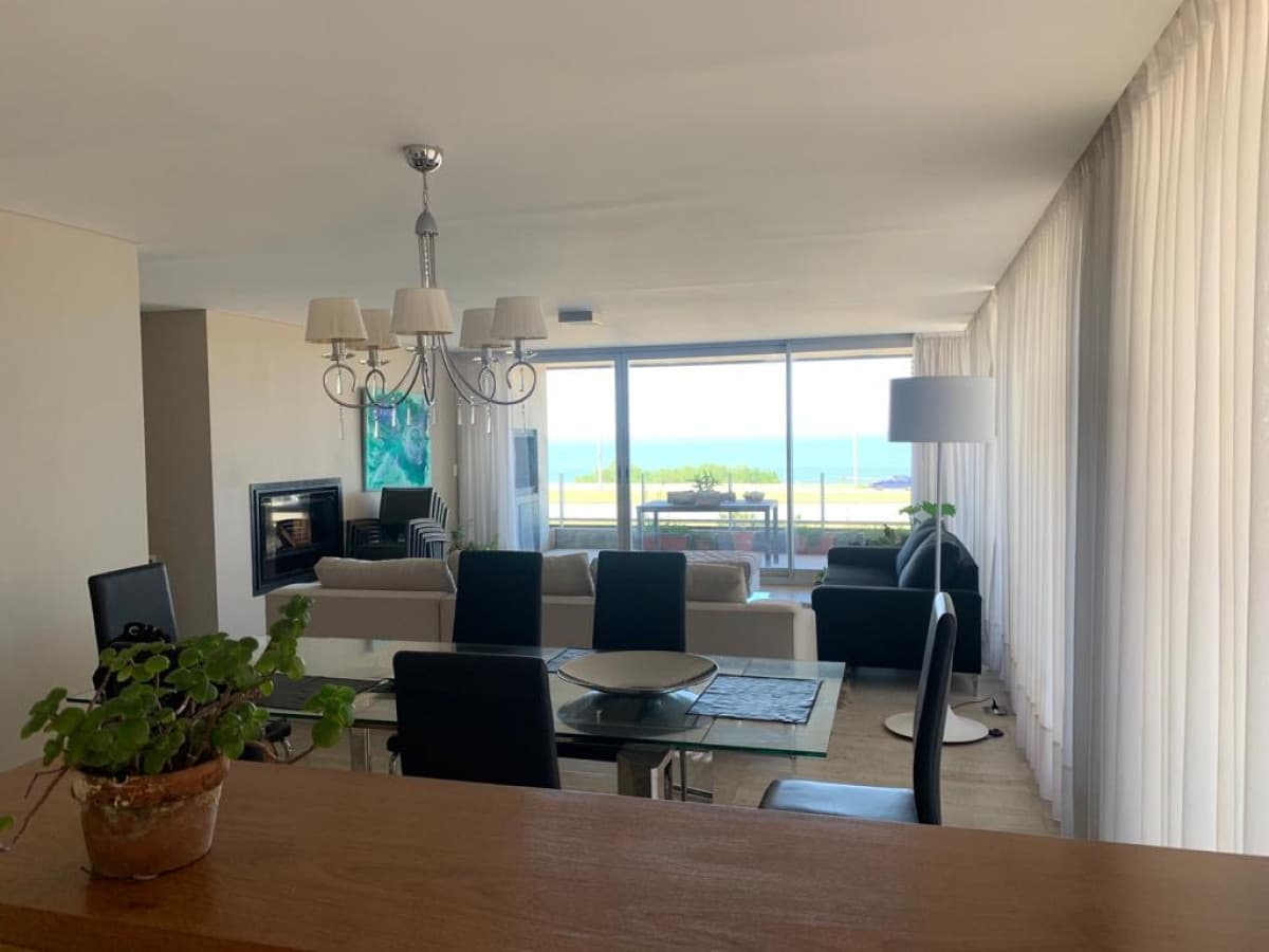 Apartamento en venta 3 dormitorios en la Mansa Punta del Este