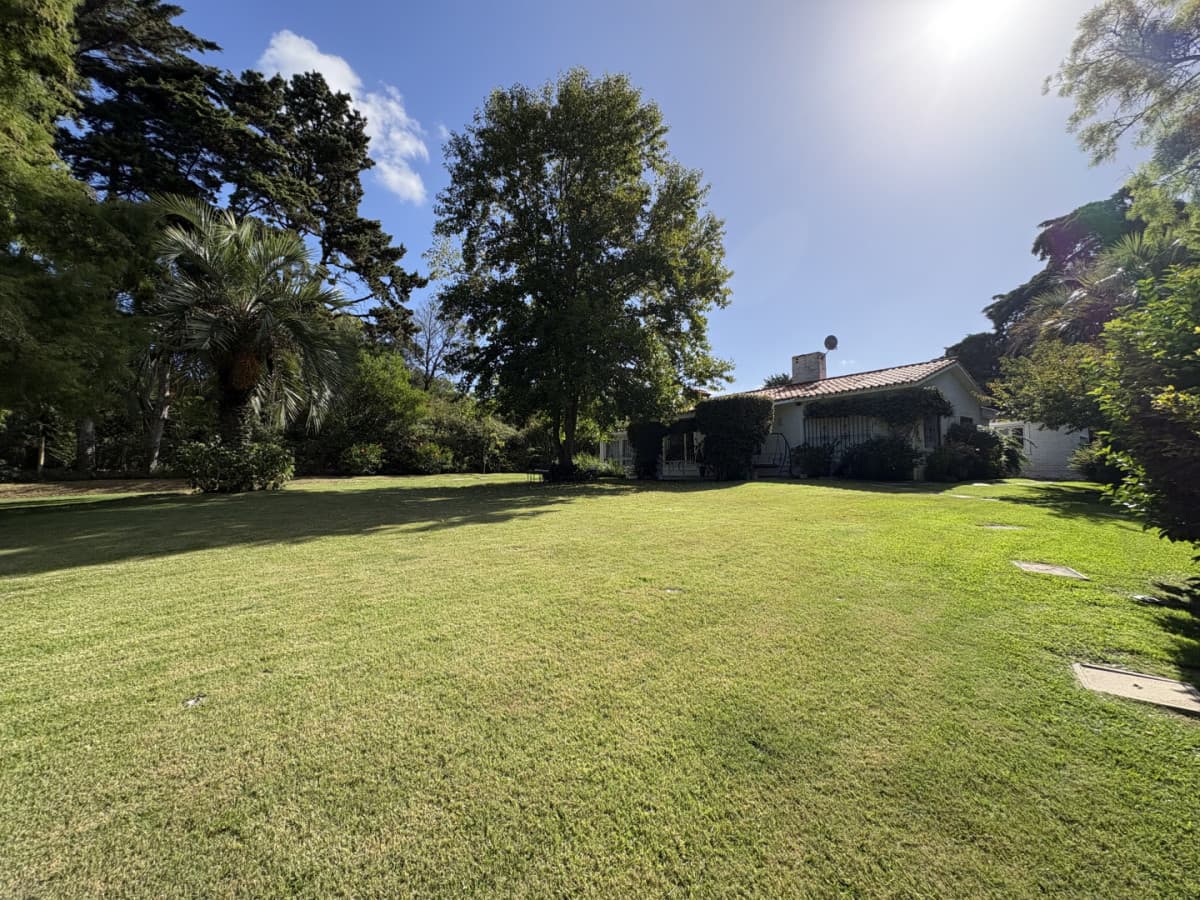 Casa muy luminosa en la exclusiva zona del Golf de San Rafael