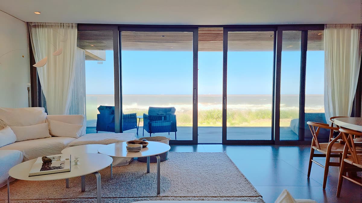 Apartamento en La Barra, 4 dormitorios, vista al mar primera linea.