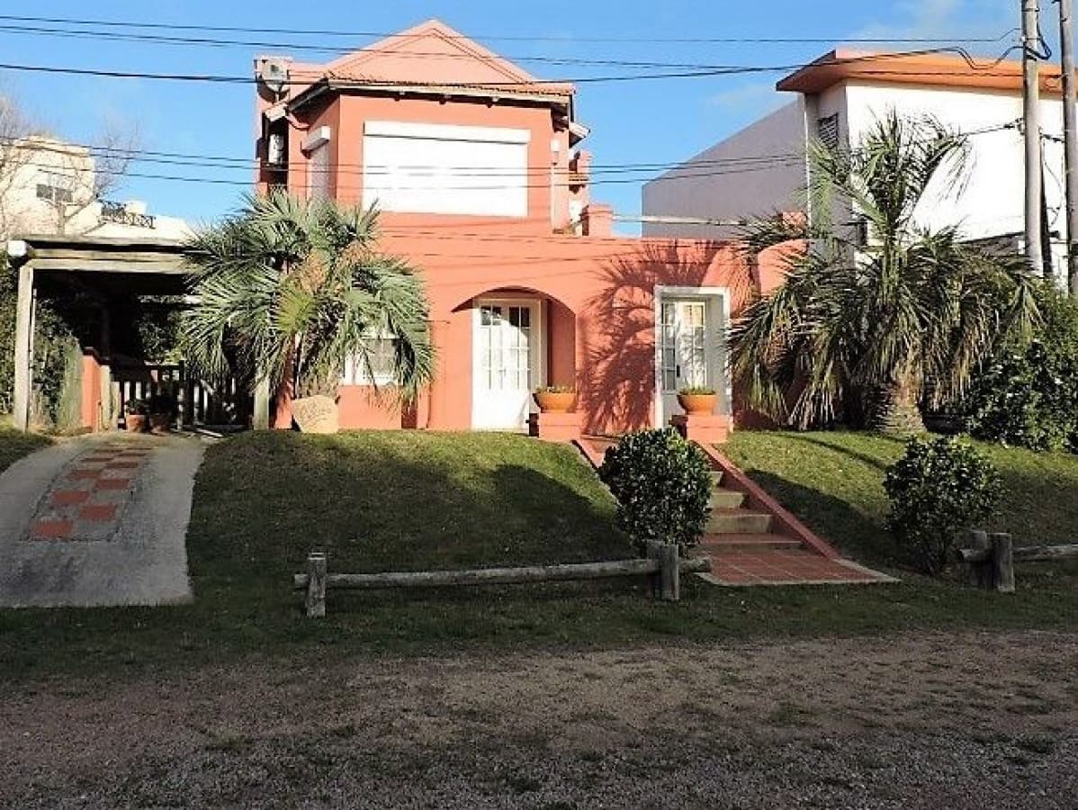 Casa en alquiler en plena Barra, 3 dormitorios mas dependencia de servicio-
