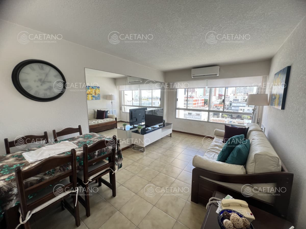OPORTUNIDAD!!! Apartamento en Peninsula a pasos de la playa mansa y brava.
