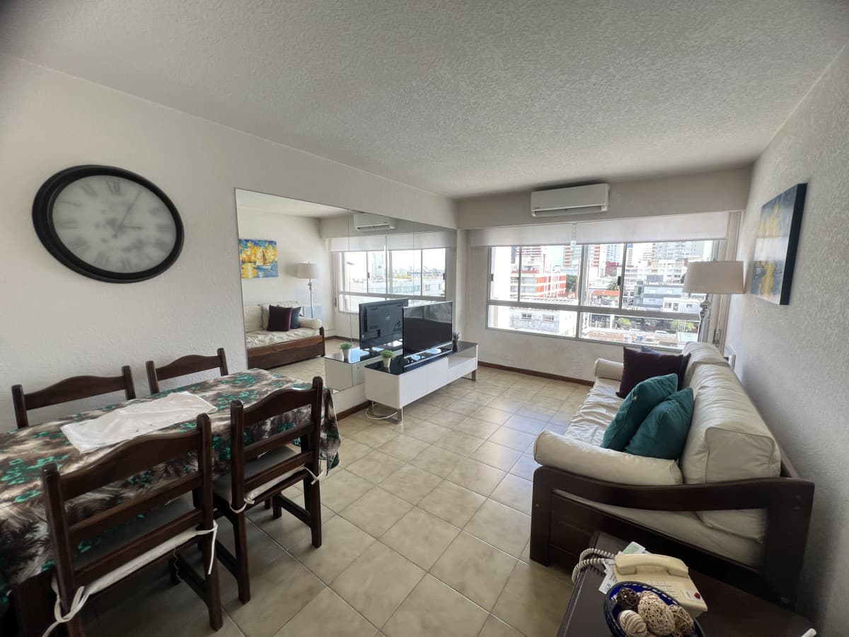 OPORTUNIDAD!!! Apartamento en Peninsula a pasos de la playa mansa y brava.