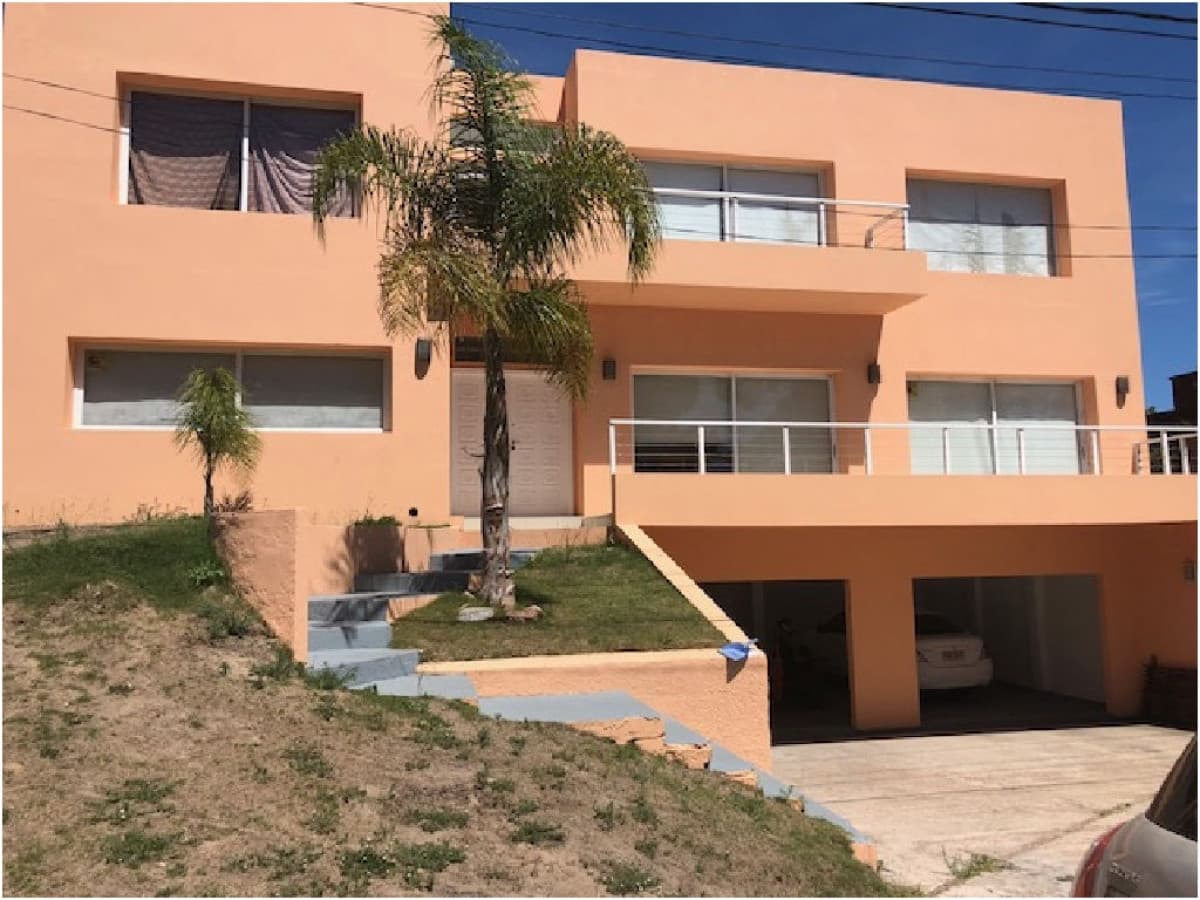 casa a estrenar en zona de playa brava