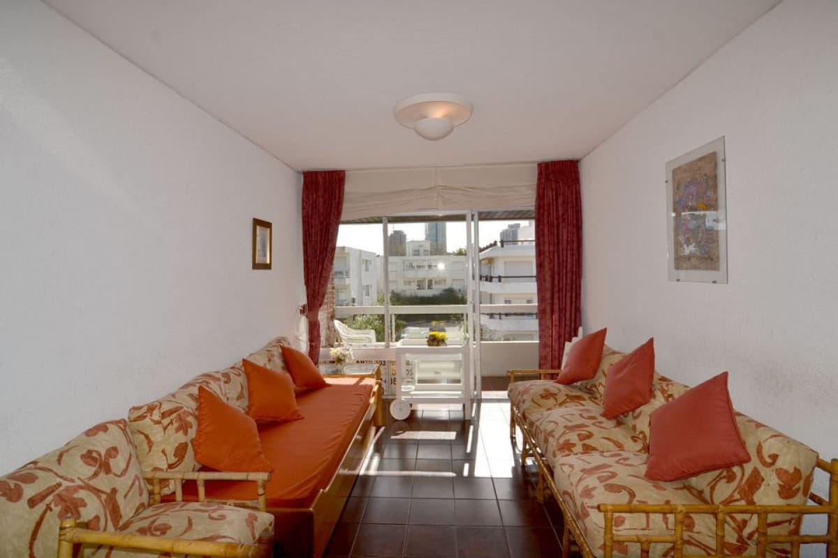 Precioso apartamento ubicado en Aidy Grill, a pasos de todo.