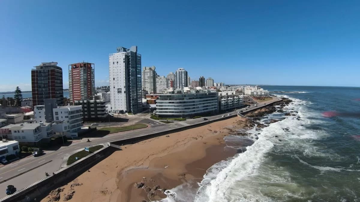 Vende impecable departamento, comodo e iluminado de 3 dormitorios en Peninsula..