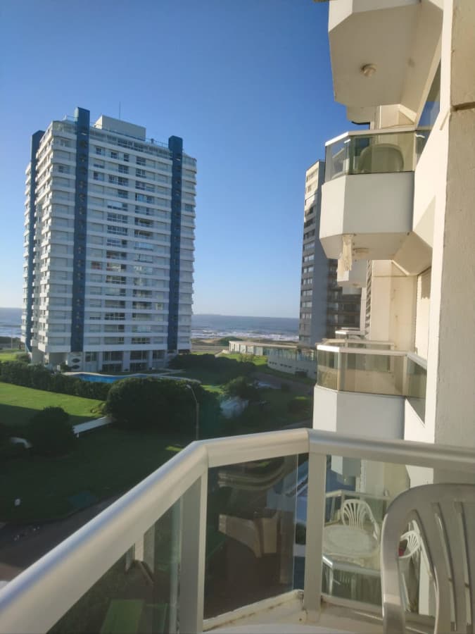 Apartamento en venta de 3 dormitorios en Edificio Torre Marina, Punta del este