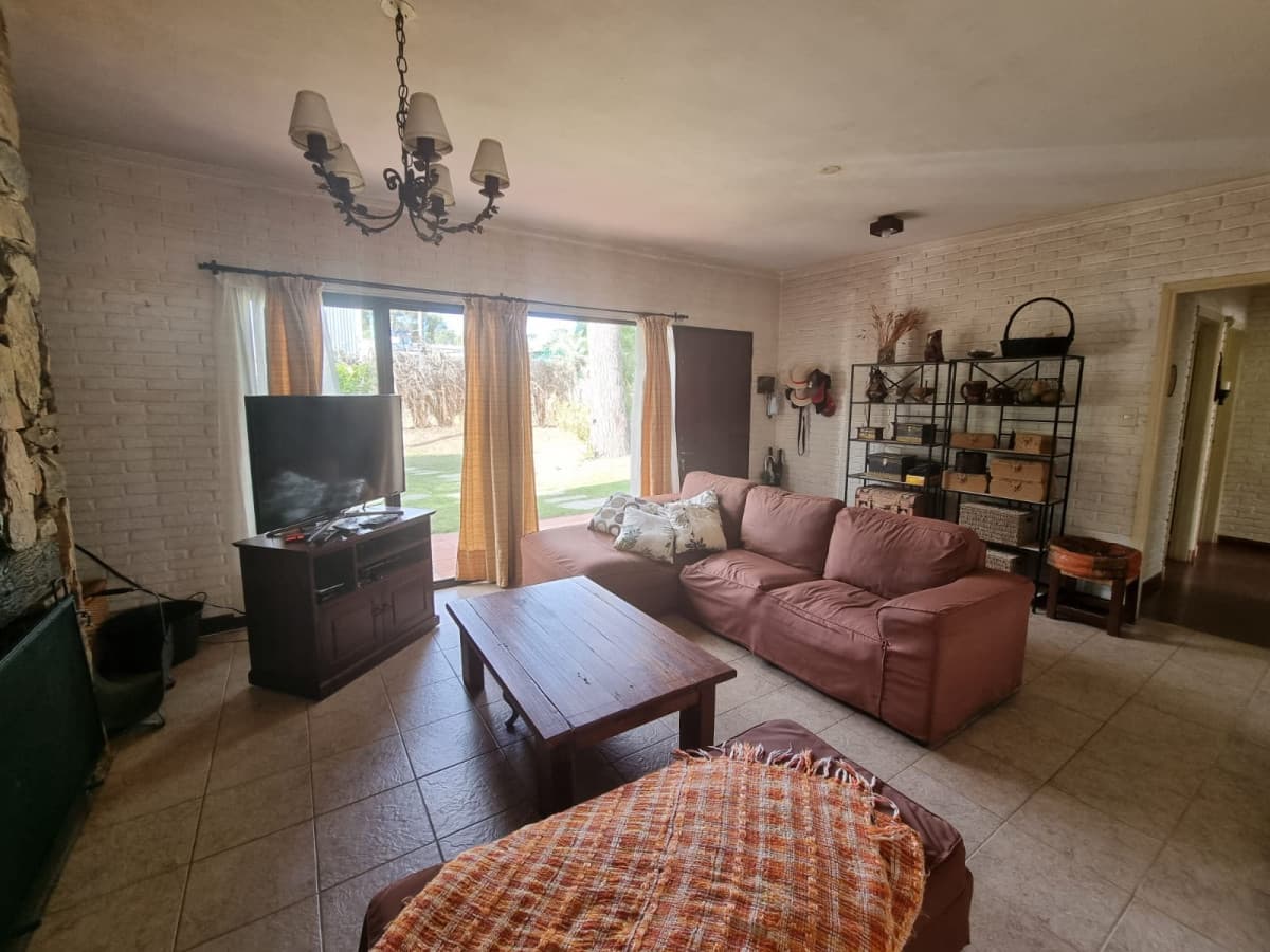 OPORTUNIDAD. Casa de 3 dormitorios en Playa Brava, San Rafael. Punta del Este.