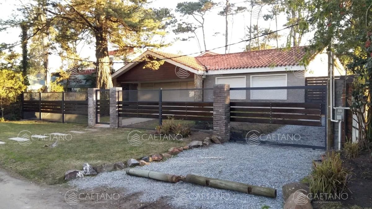 Alquiler y venta de casa de 5 dormitorios en Punta del Este
