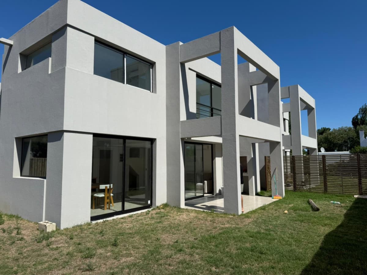 Venta apartamento 2 dormitorios. La barra.