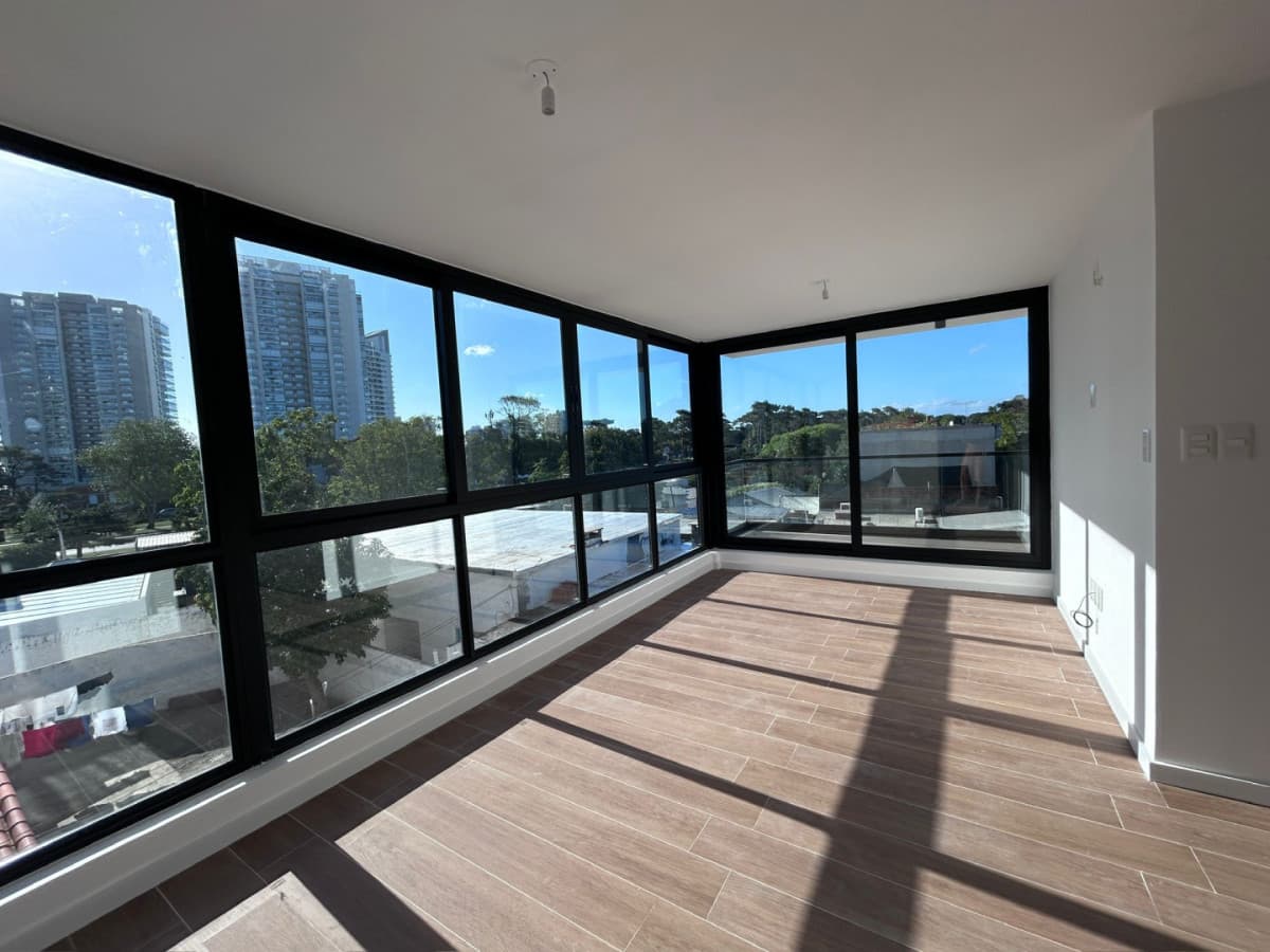 VENTA APARTAMENTO 2 DORMITORIOS PUNTA DEL ESTE