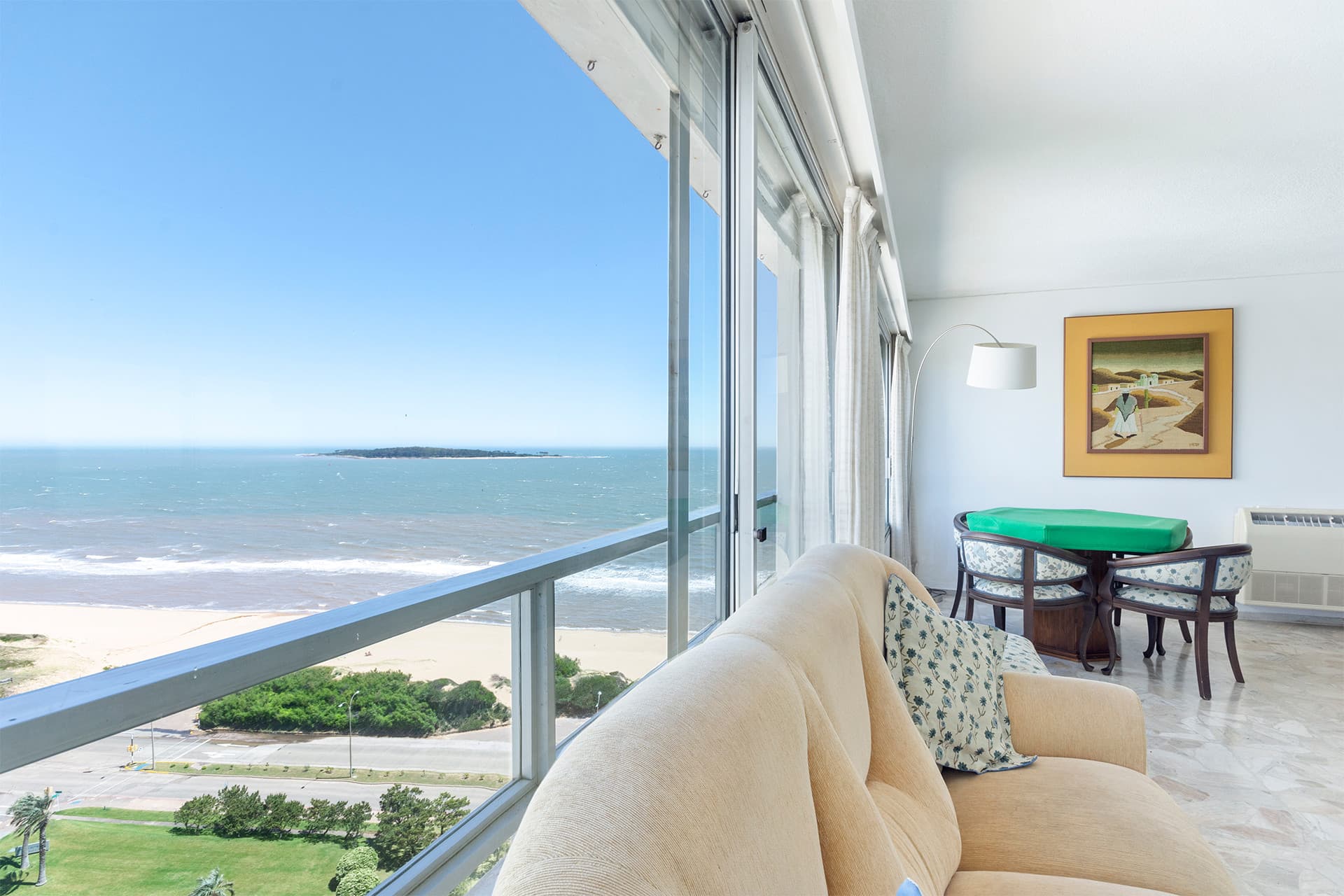Alquiler Anual 2024 - Pent House - 4 Dormitorios - Playa Mansa - Todos los Amenities