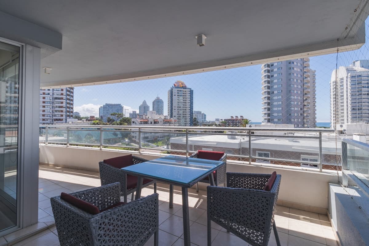 DEPARTAMENTO VENTA PUNTA DEL ESTE FOREST TOWER II