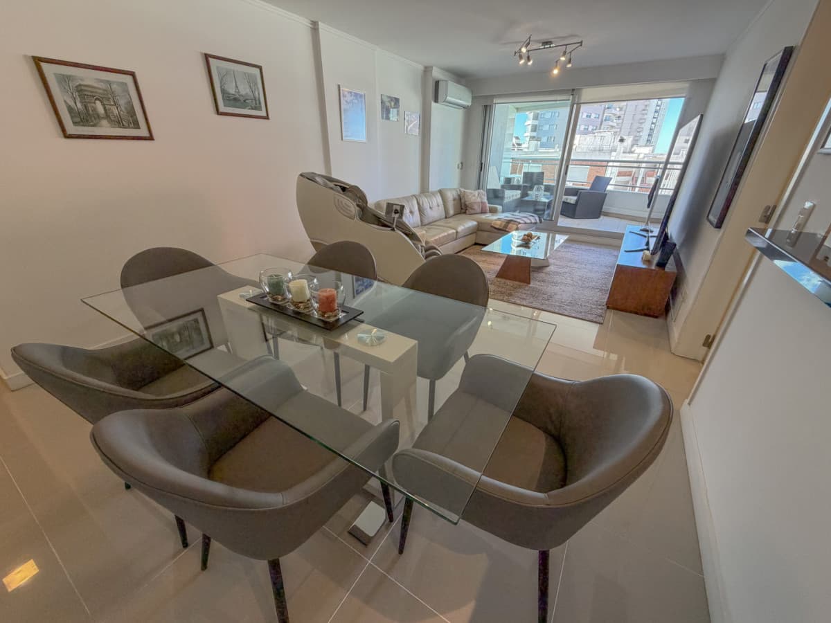 Departamento de 3 dormitorios en venta en Forest Tower II, Punta del Este.