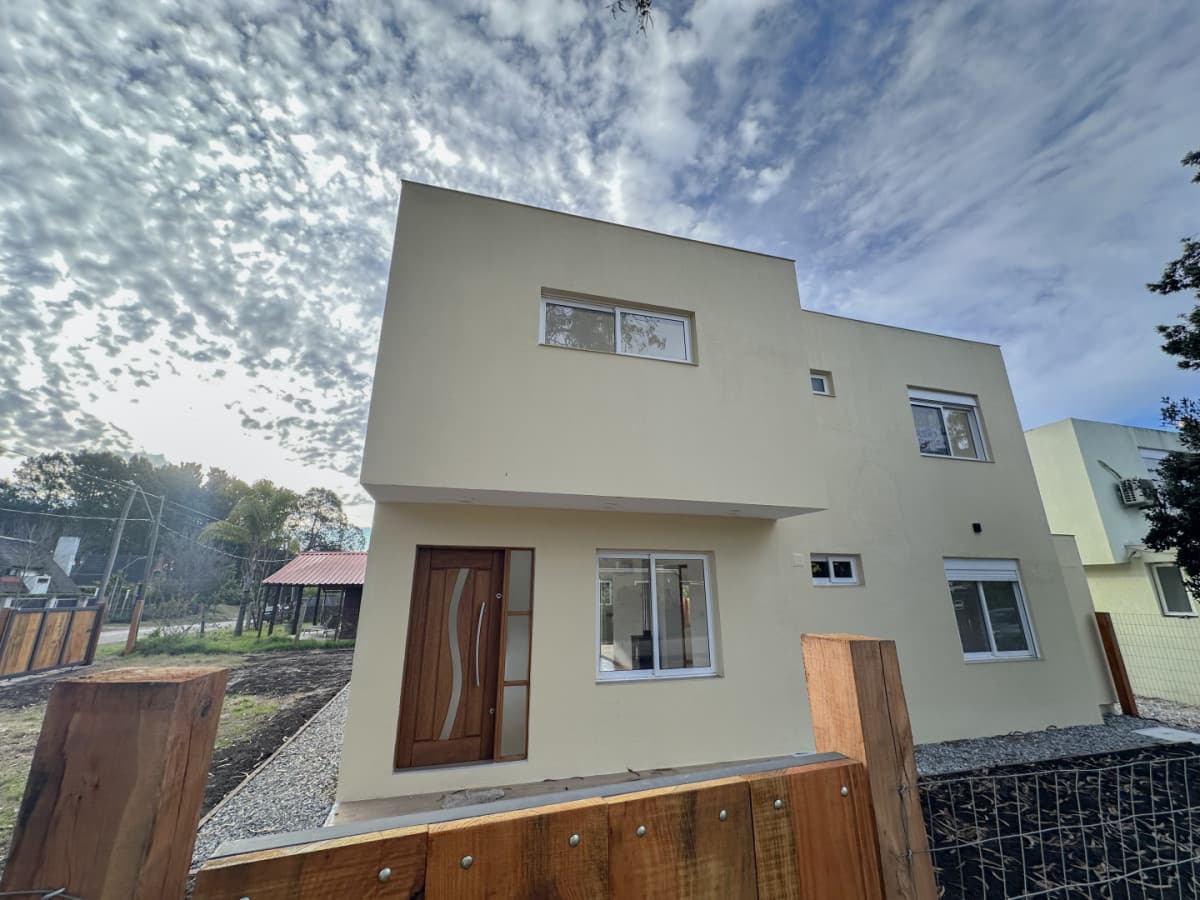 Venta casa 3 dormitorios. Pinares, Punta del Este.