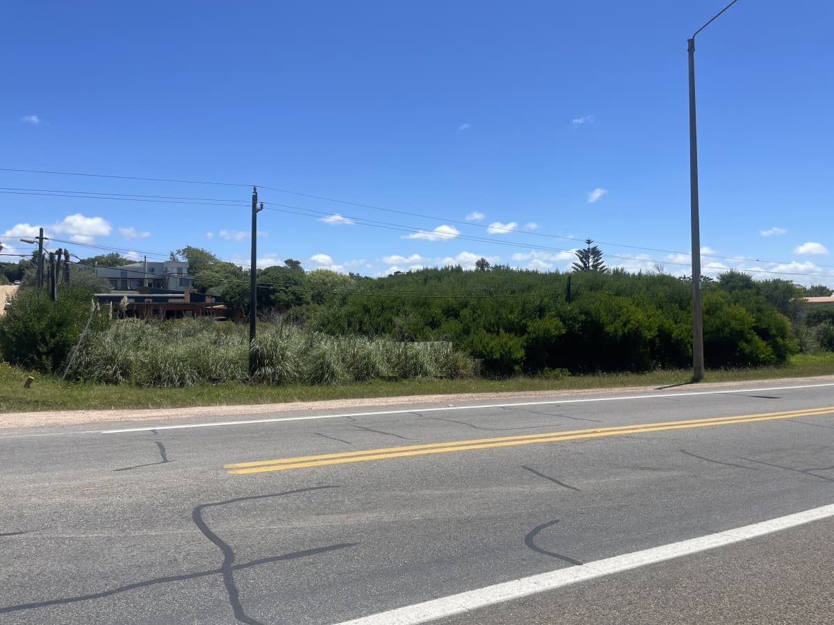 Lote sobre ruta 10 en Balneario Buenos Aires
