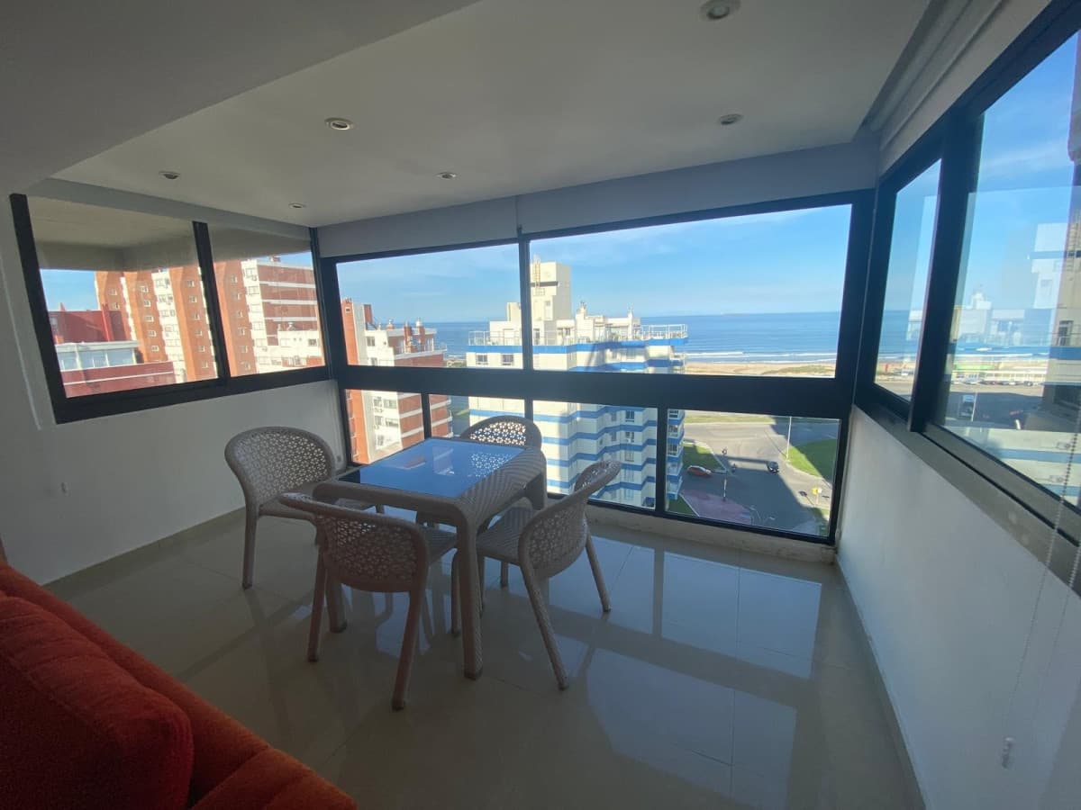 Apartamento de 4 dormitorios a la venta - Punta del Este