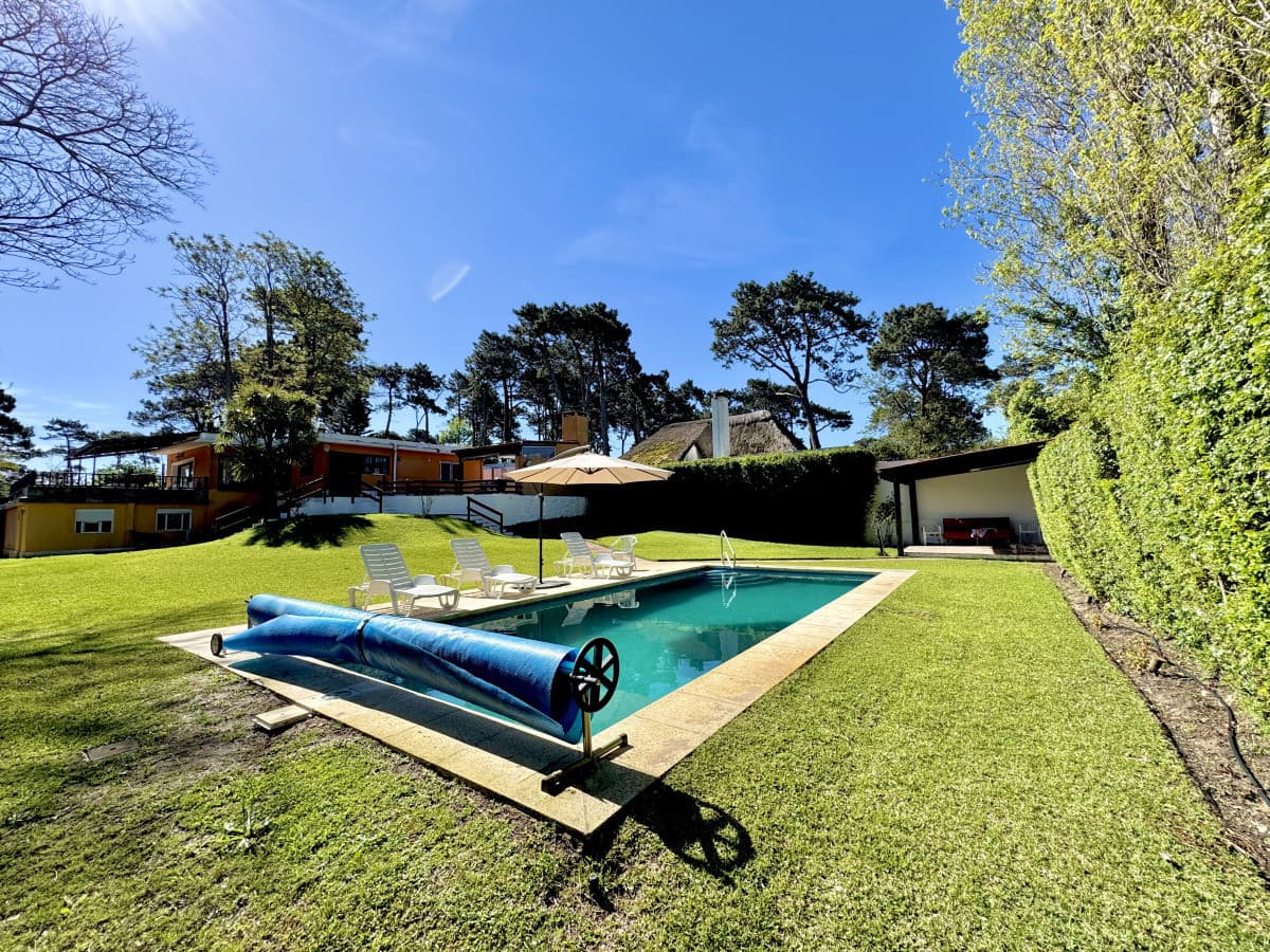 Alquiler de verano casa 4 dormitorios con piscina