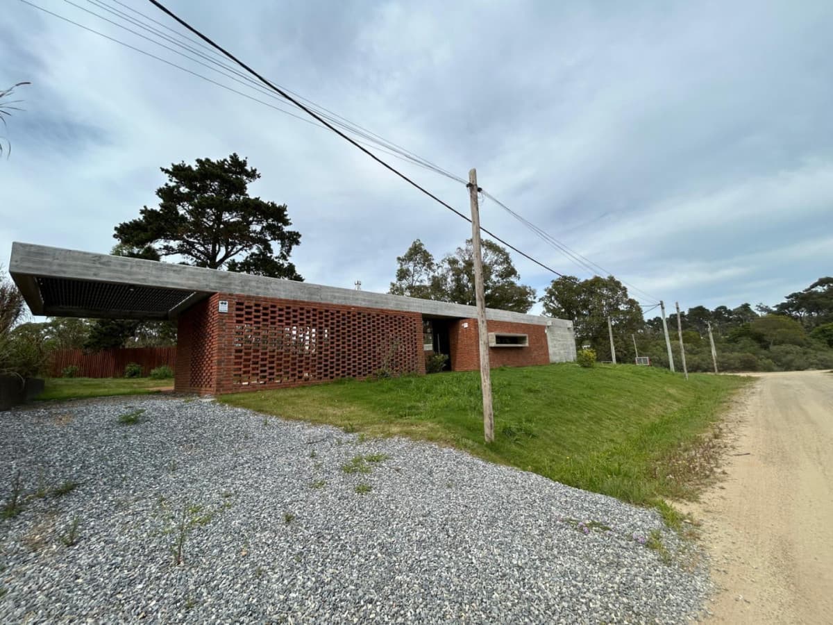 Venta Casa a estrenar en Punta Colorada