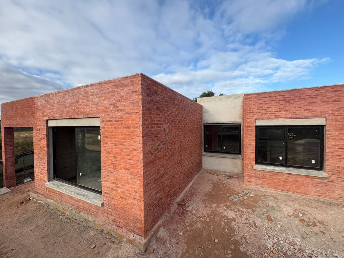 Casa 2 dormitorios Tradicional a estrenar Pinares
