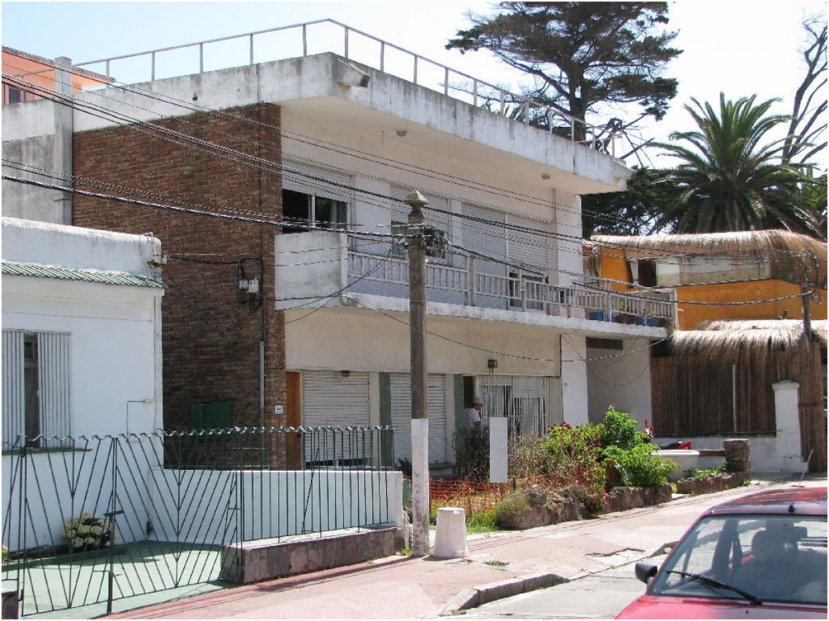 Casa en venta y alquiler anual en Punta del Este, Península. A pasos del Puerto