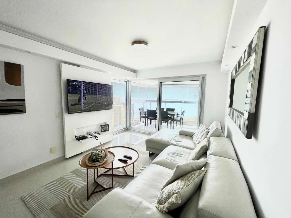 Apartamento en Miami Boulevard de dos dormitorios en alquiler, Punta del Este, Playa Mansa