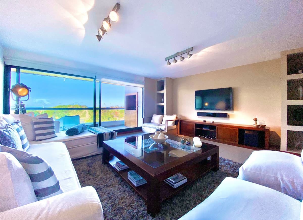 Venta apartamento 3 dormitorios. Playa brava, Punta del Este