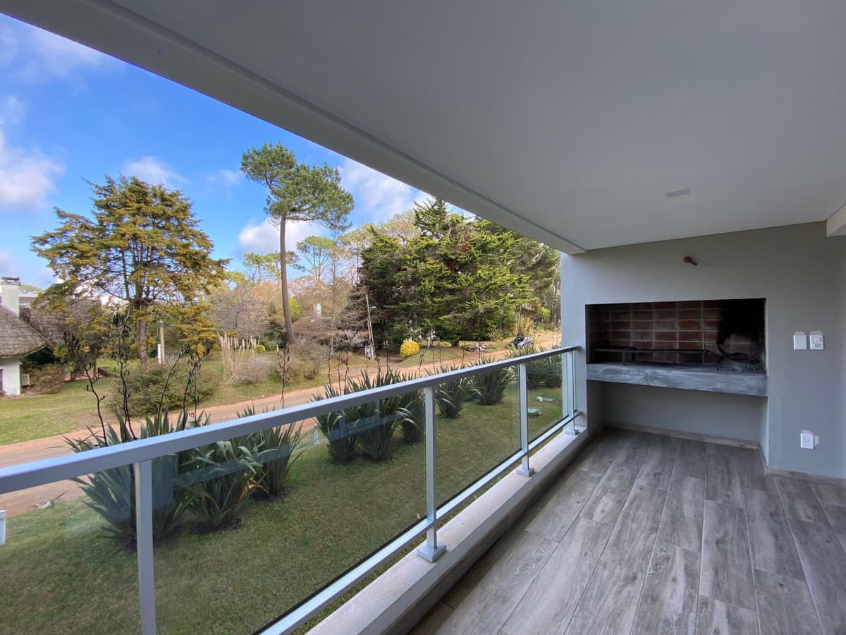 Apartamento Dos Dormitorios en Rincón del Indio en Alquiler Anual