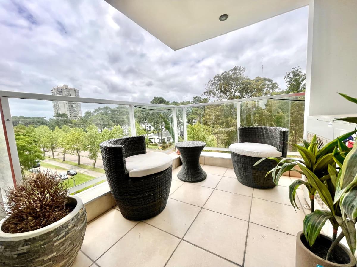 Apartamento de Tres dormitorios con Parrillero propio en Roosevelt