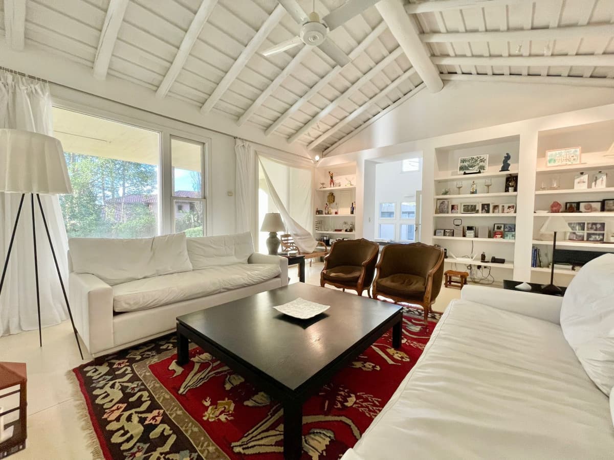 Laguna Blanca Barrio Privado Casa Grande en Venta