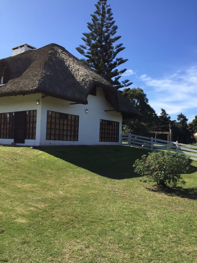 Casa en Venta con 6 dormitorios, piscina y barbacoa en Pinares