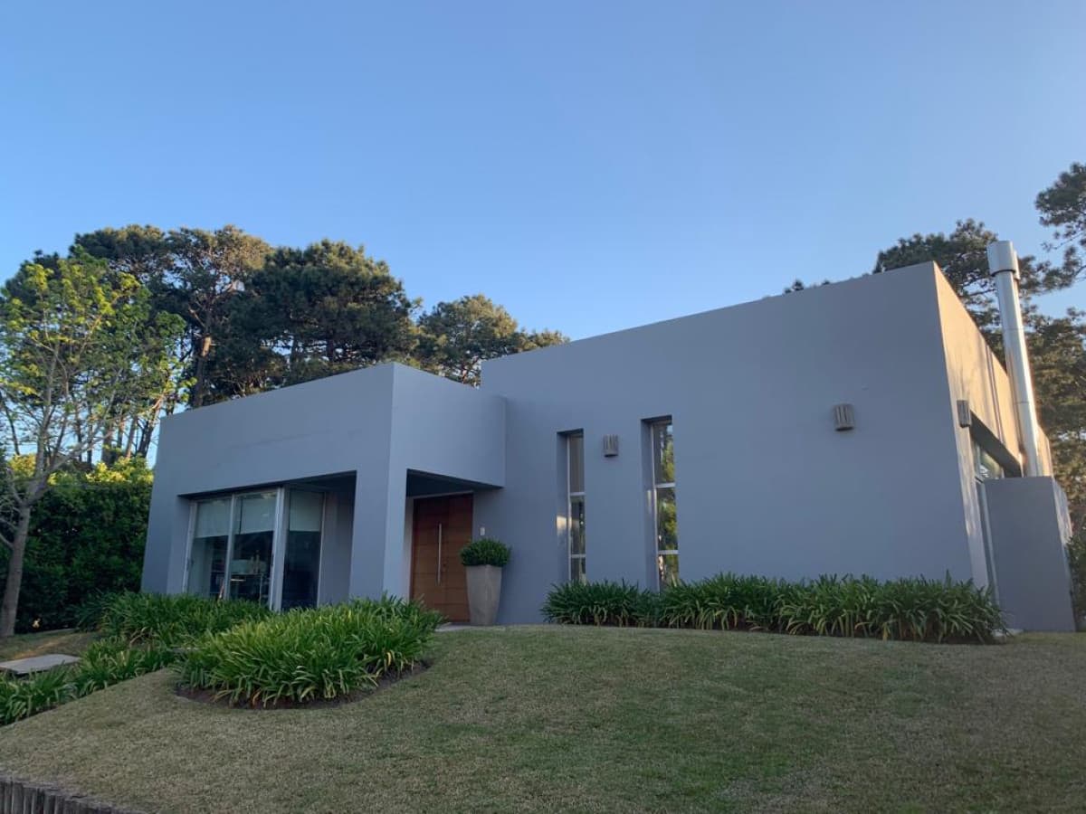Moderna Casa en Venta Punta del Este La Arbolada Barrio Privado