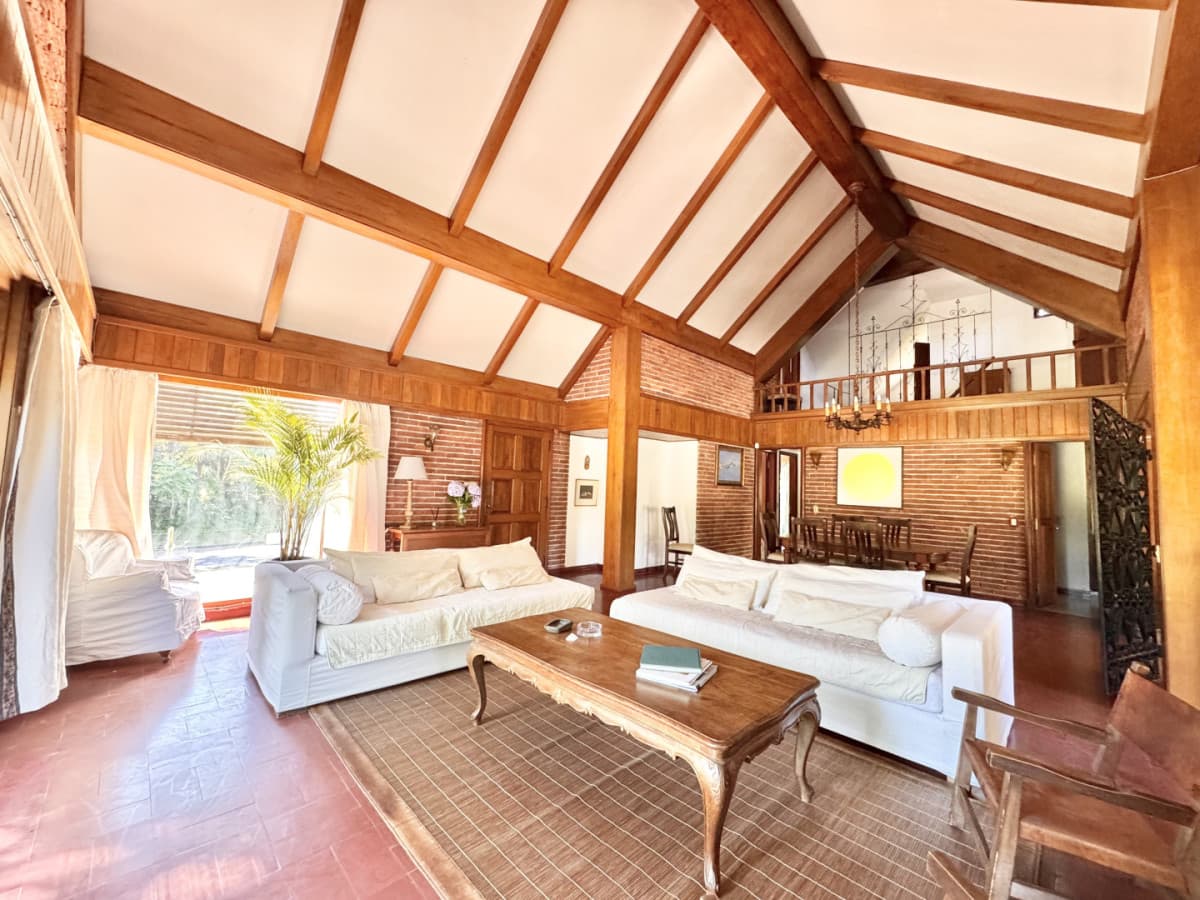 Casa en venta de 5 dormitorios en San Rafael