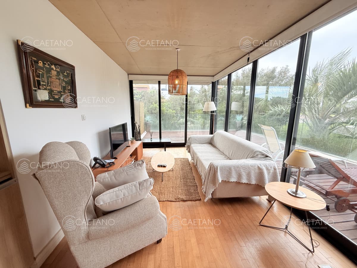 Excepcional apartamento a metros del mar!