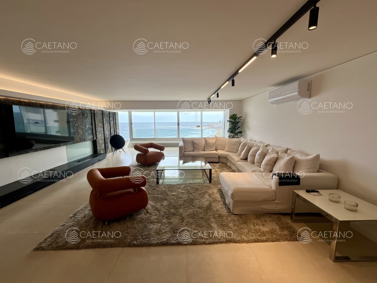 Venta apartamento 4 dormitorios. Playa brava, Punta del Este